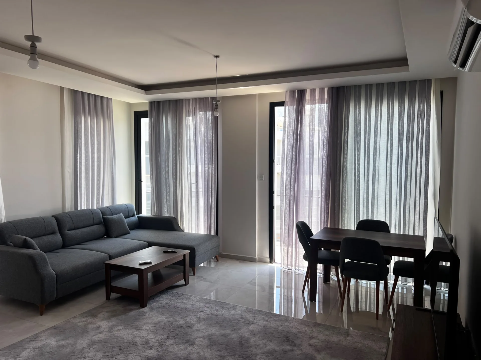 GİRNE MERKEZ – ÇARŞI GİRİŞİ KİRALIK 2+1 DAİRE (NO 1 CAFE YANI)